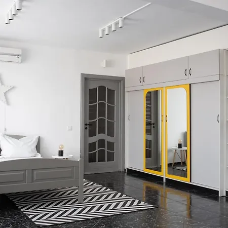 Spacious Ultracentral *